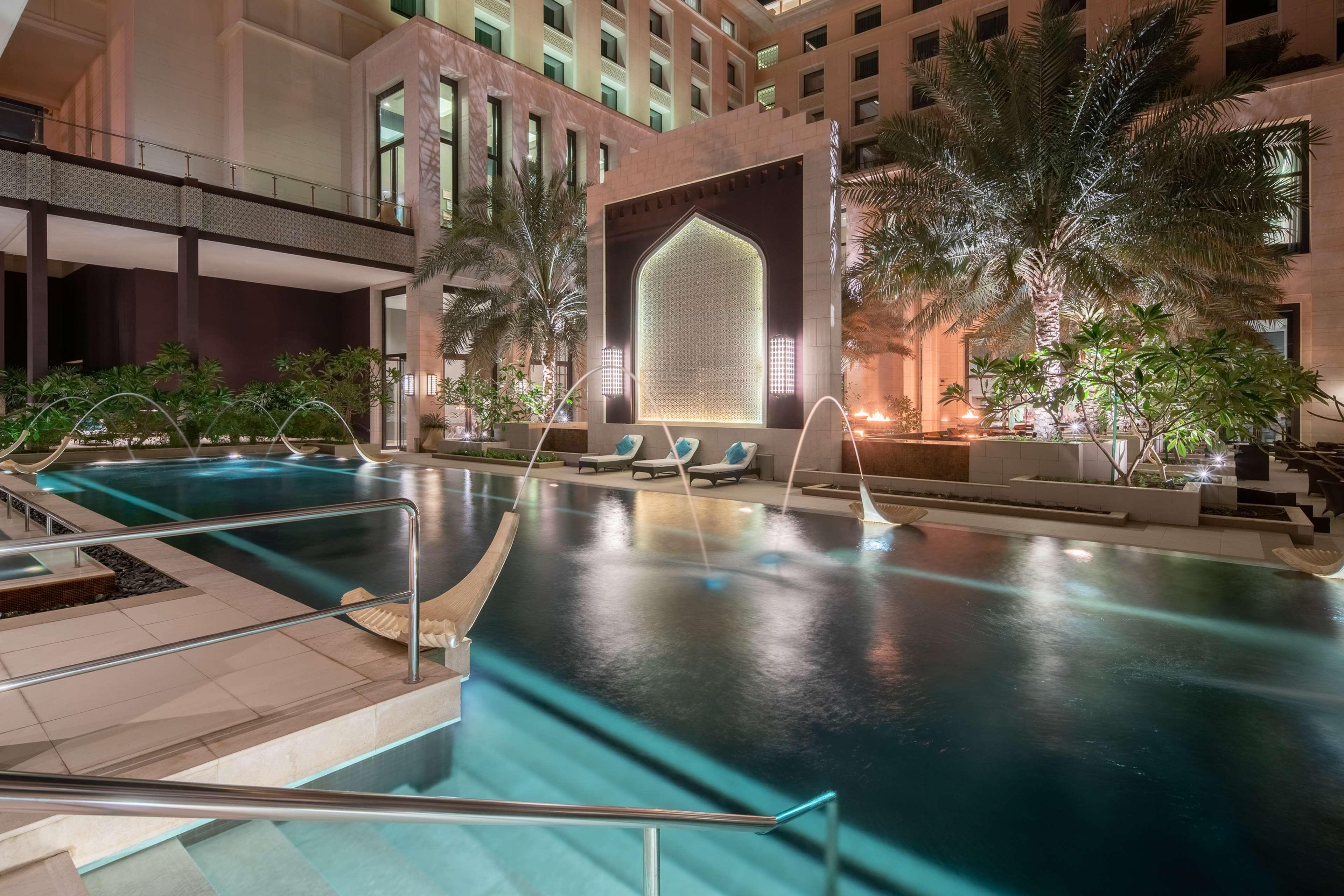 Radisson Collection Muscat, Hormuz Grand Hotel Ngoại thất bức ảnh The pool at The Oberoi, Dubai