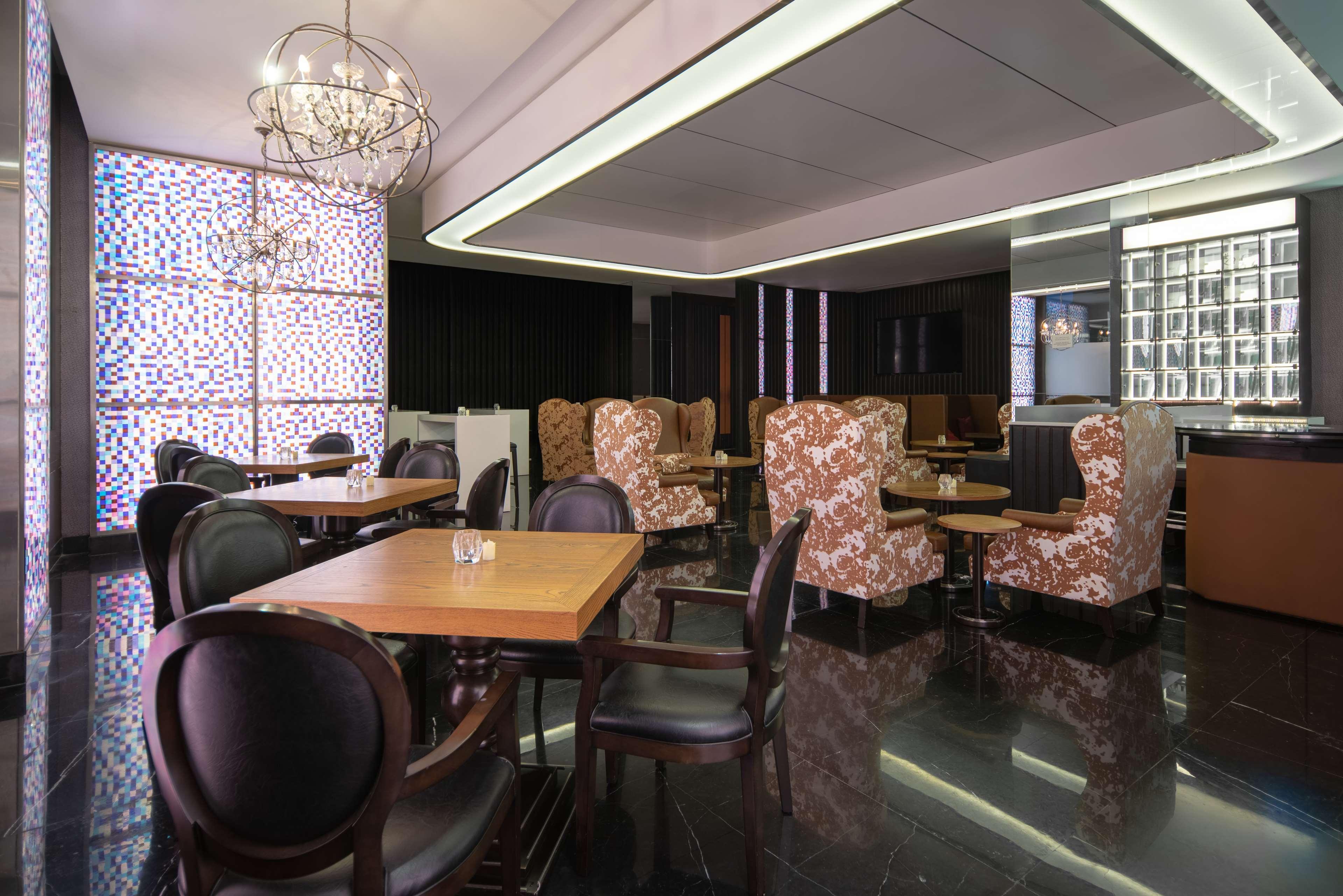 Radisson Collection Muscat, Hormuz Grand Hotel Ngoại thất bức ảnh The lounge at the airport